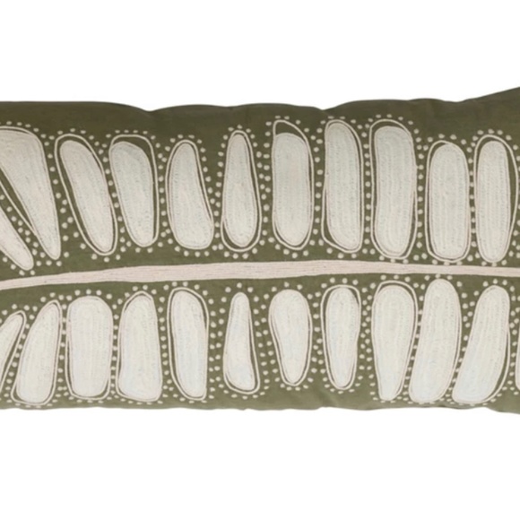 Creative coop leaf lumbar pillow - Picture 1 of 2